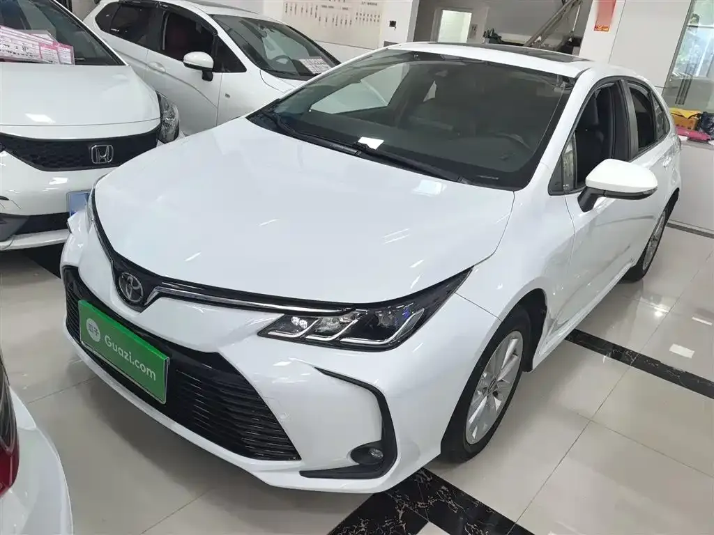 Toyota Corolla 2022 из CN, фото 1