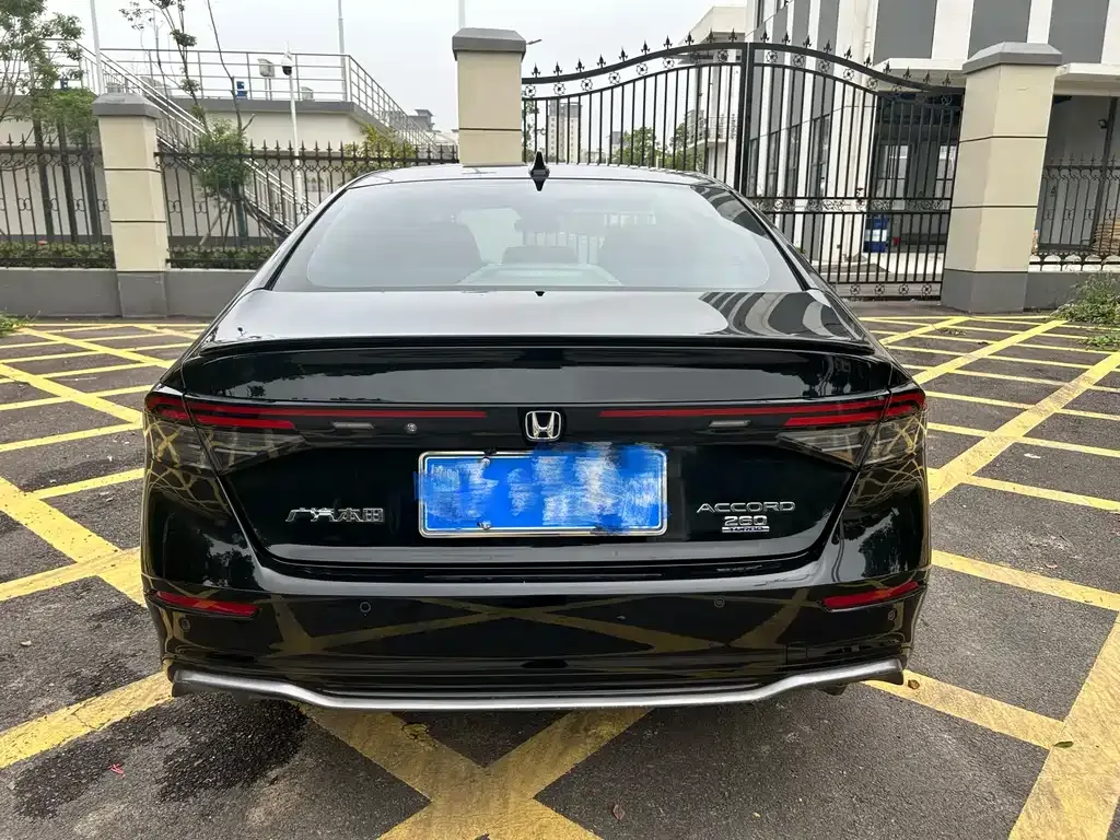 Honda Accord — фото 4