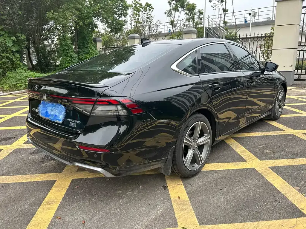 Honda Accord — фото 6