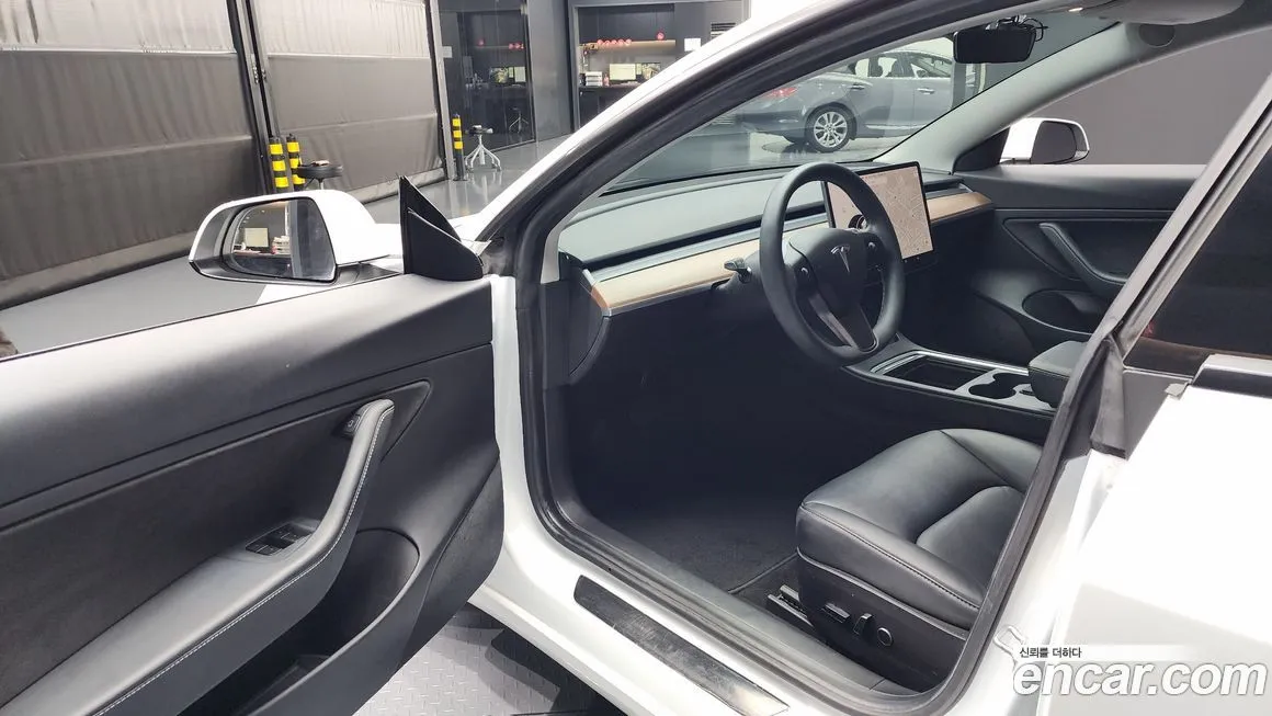 Tesla Model 3 2021 из KR, фото 10