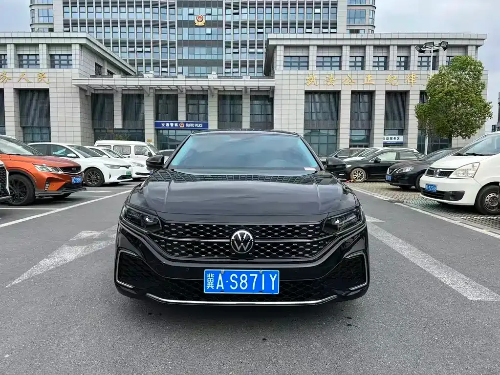 Volkswagen Passat — фото 2