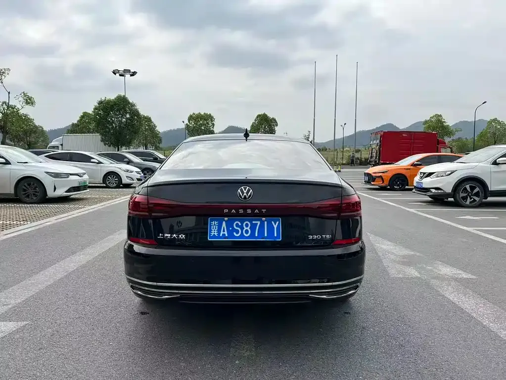 Volkswagen Passat — фото 4