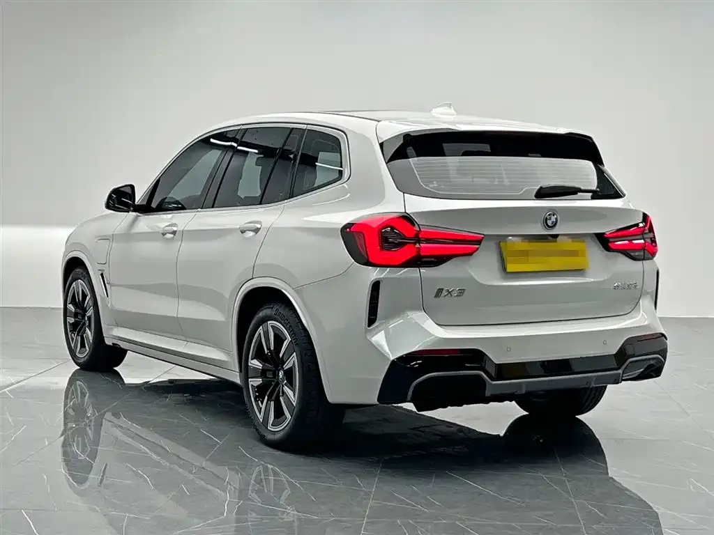 BMW iX3 2024 из CN, фото 4
