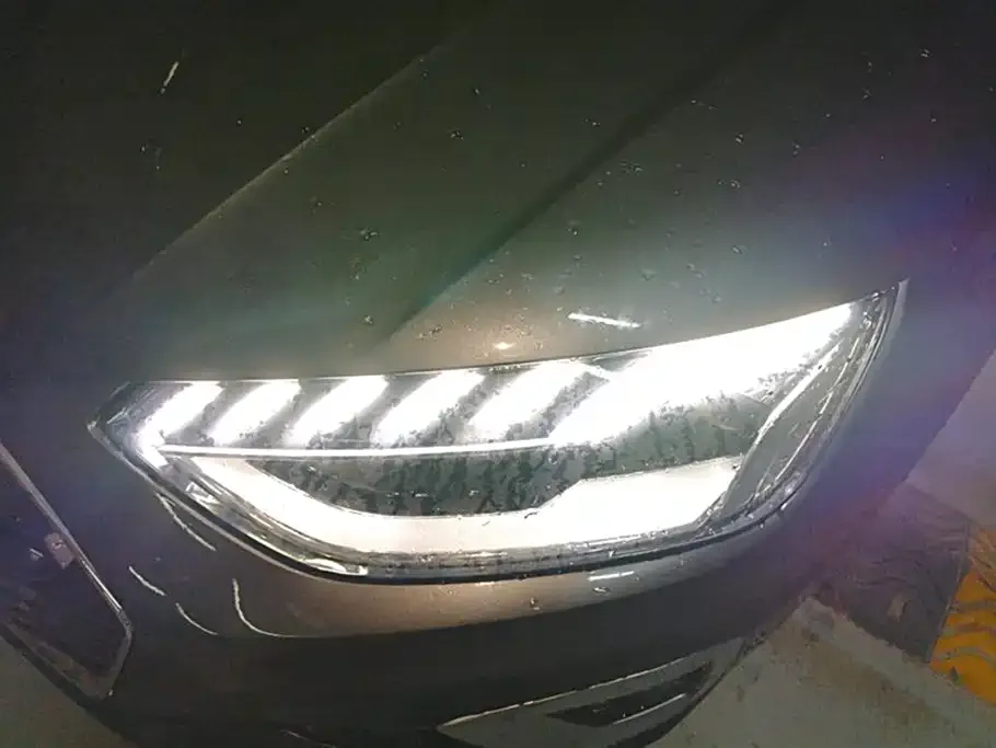 Audi A4L 2021 из CN, фото 5
