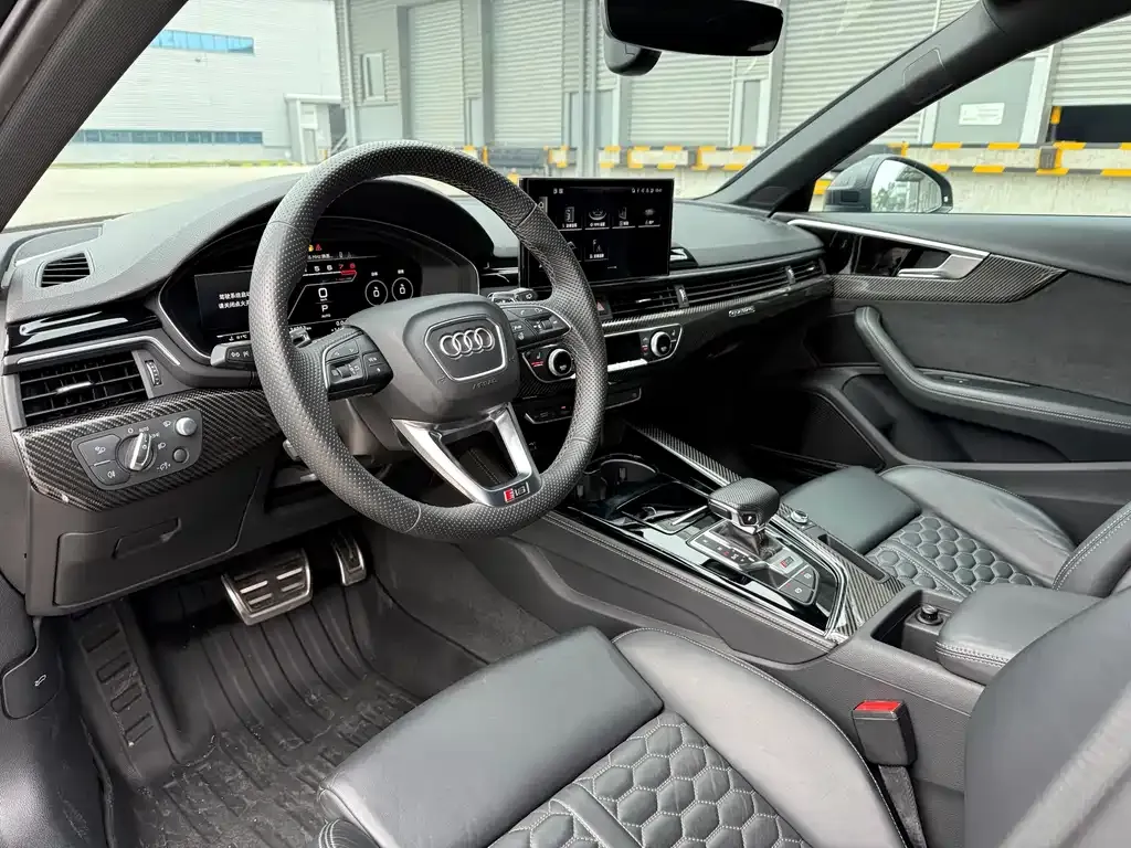 Audi RS 4 — фото 7