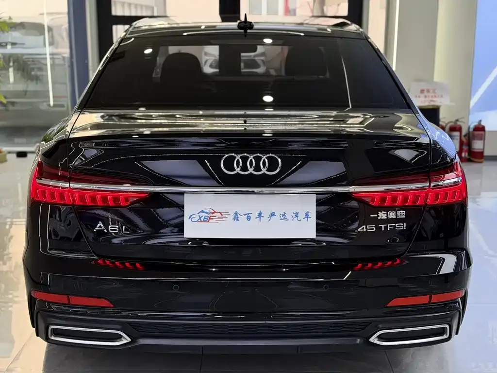 Audi A6L — фото 9