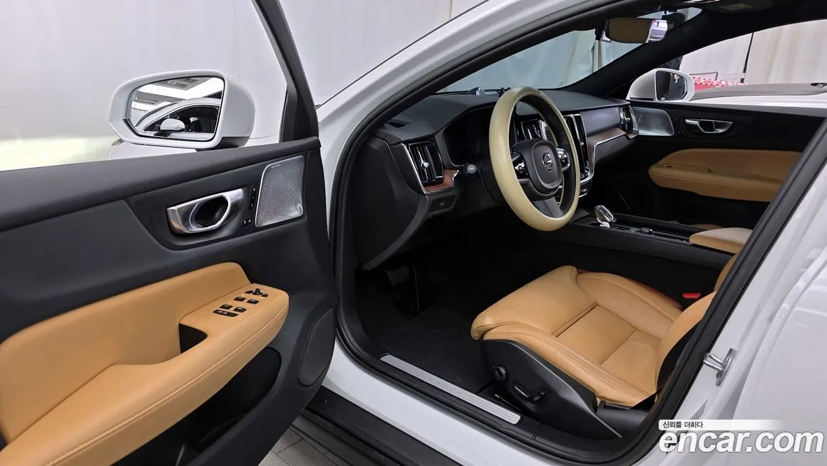 Volvo V60 — фото 10