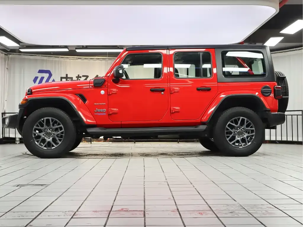 Jeep Wrangler PHEV 2021 из CN, фото 3