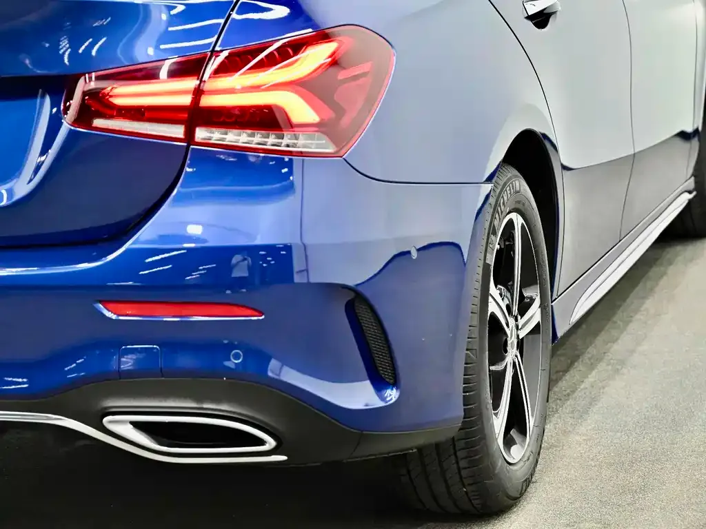 Mercedes-Benz A-Class — фото 7