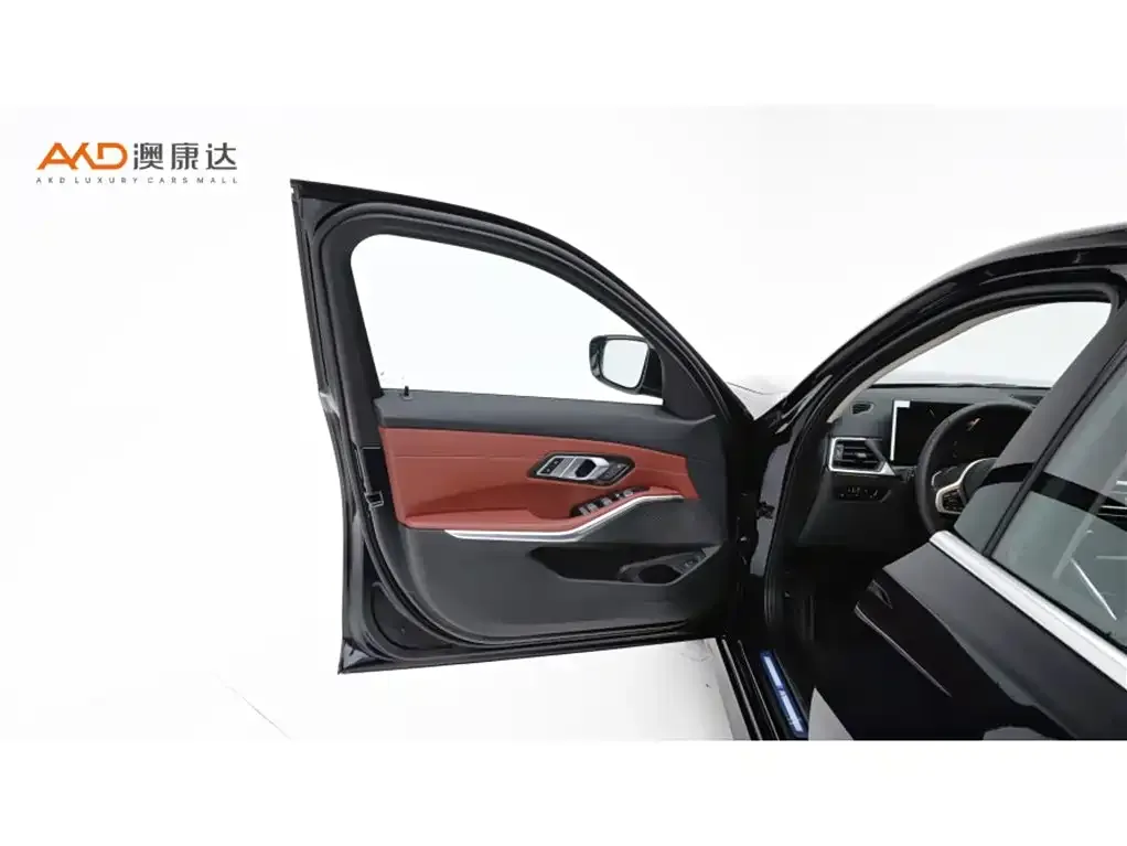 BMW 3 Series 2024 из CN, фото 10