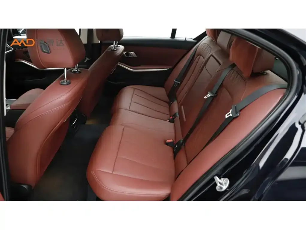 BMW 3 Series 2024 из CN, фото 7