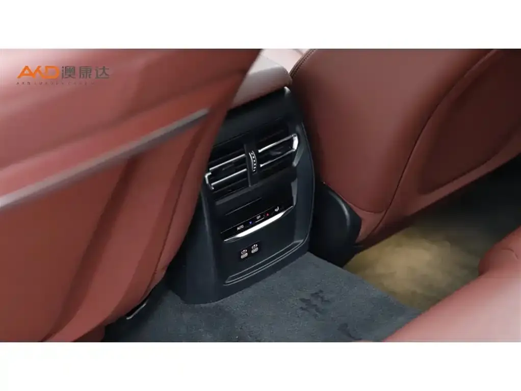 BMW 3 Series 2024 из CN, фото 9
