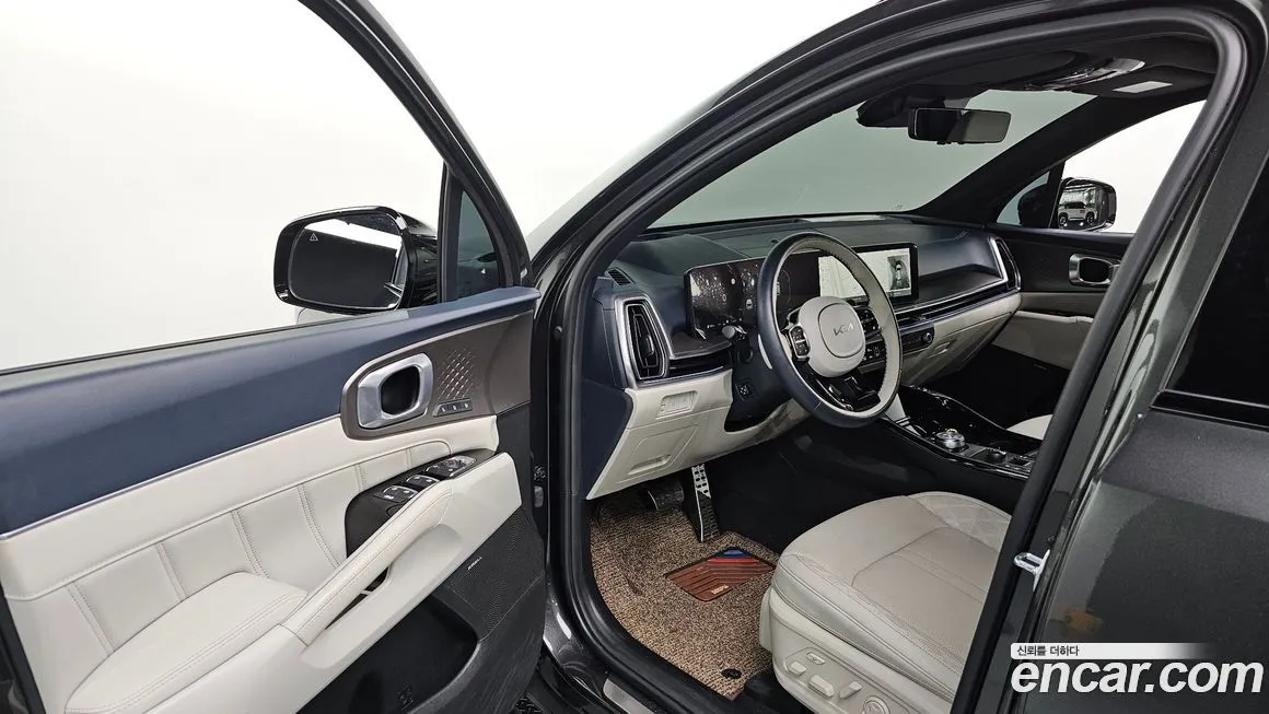 Kia Sorento — фото 10