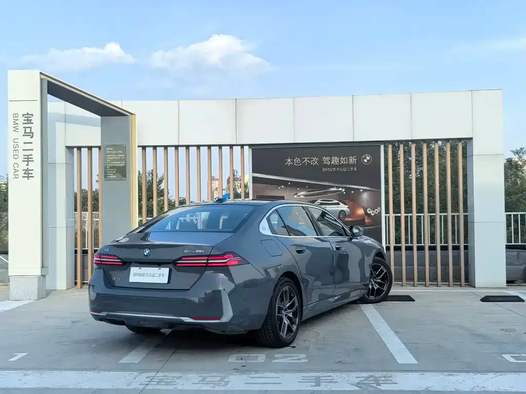 BMW i5 2025 из CN, фото 4