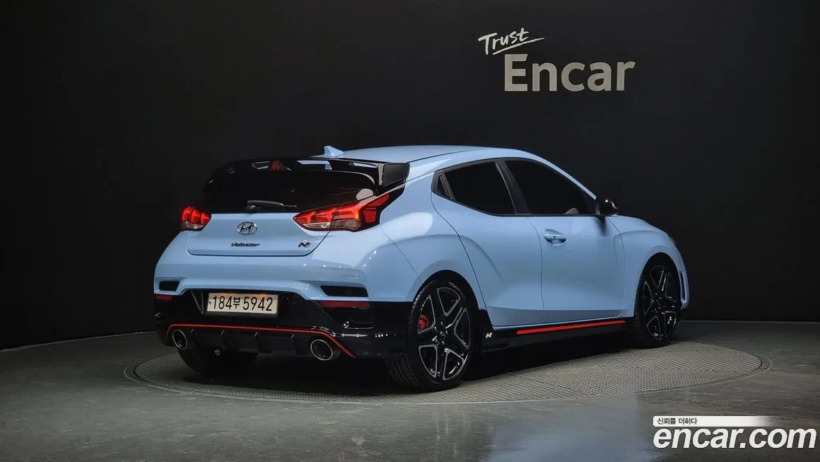 Hyundai Veloster — фото 2