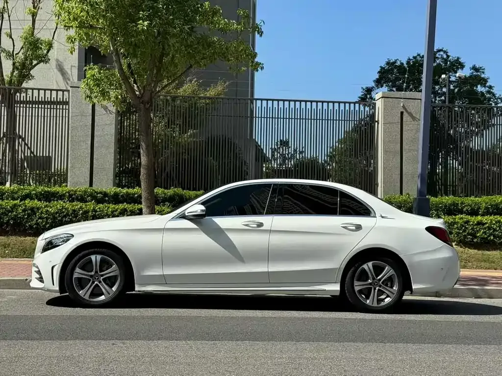 Mercedes-Benz C-Class — фото 3