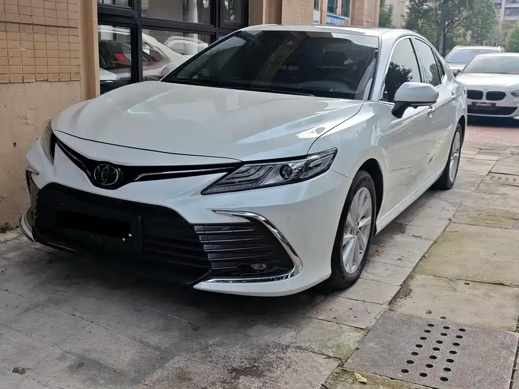 Toyota Camry 2023 из CN, фото 1