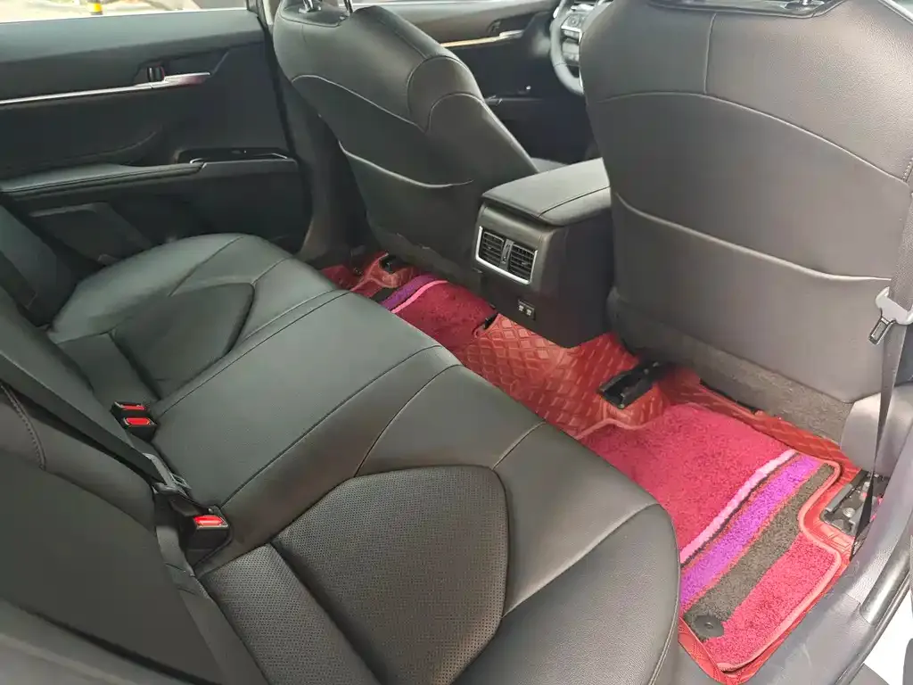 Toyota Camry 2023 из CN, фото 10