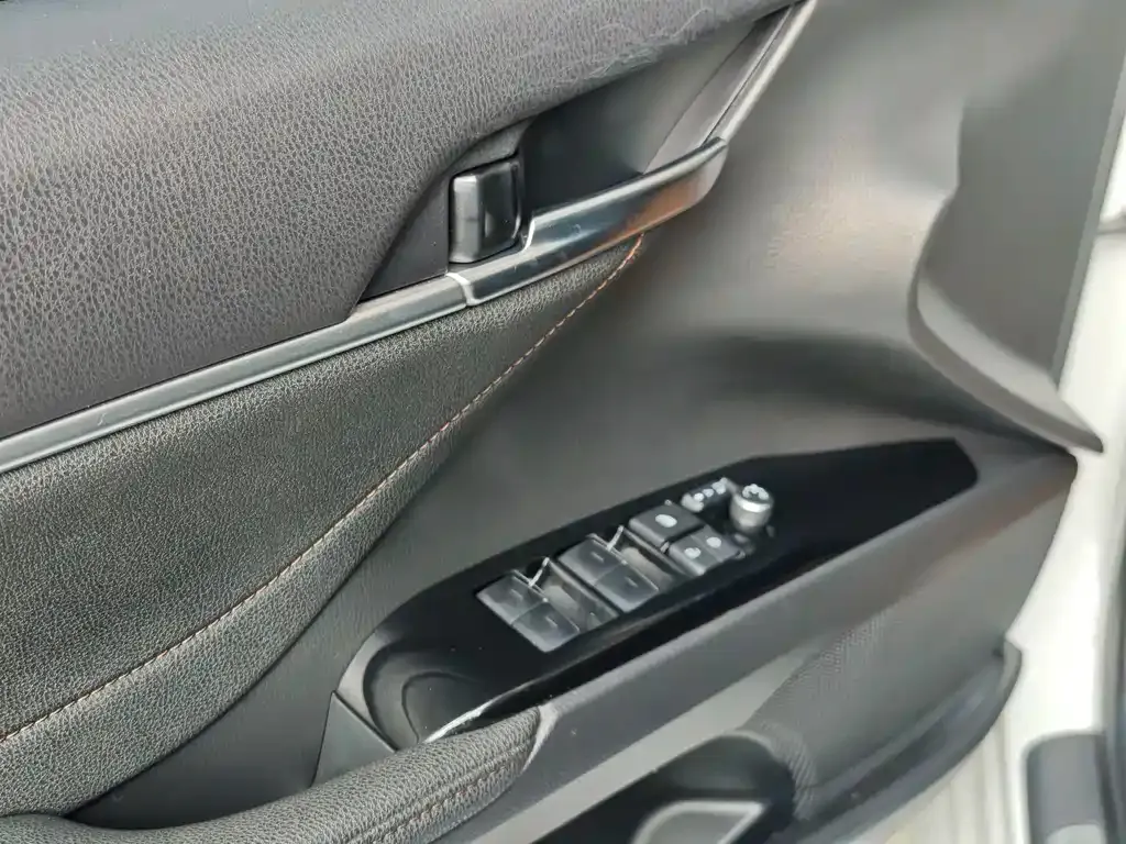 Toyota Camry 2023 из CN, фото 7