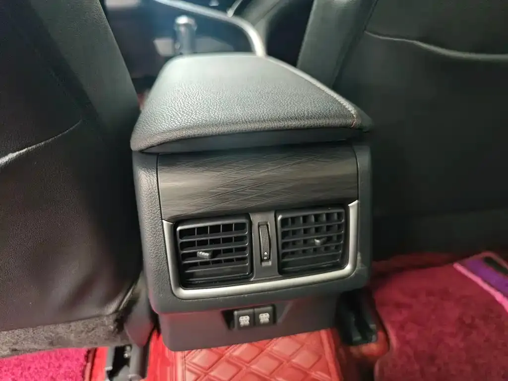 Toyota Camry 2023 из CN, фото 9
