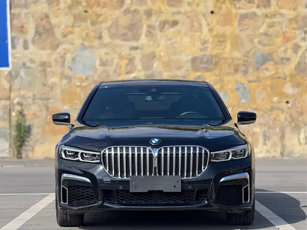 BMW 7 Series — фото 2