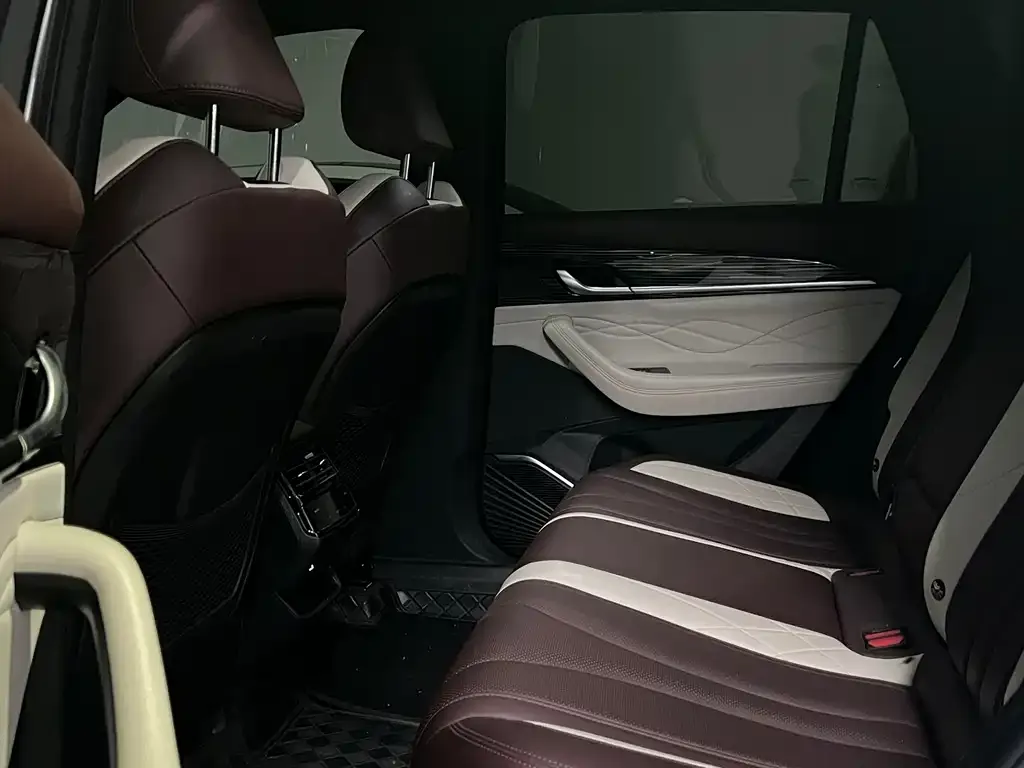 Geely Xingyue L 2023 из CN, фото 10