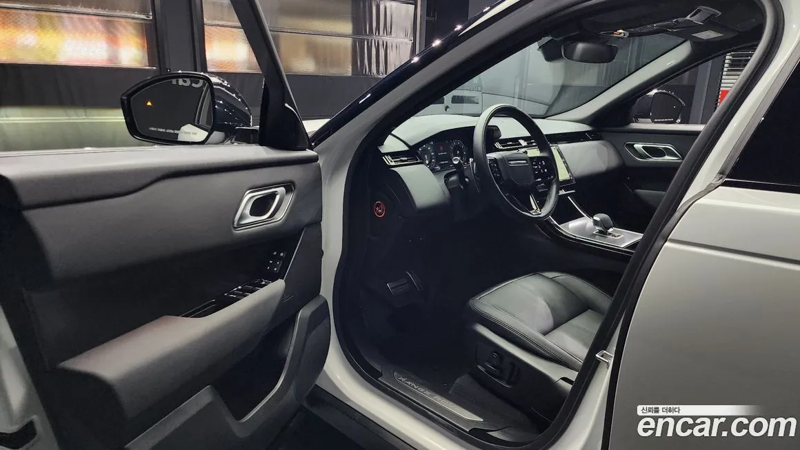Land Rover Range Rover Velar 2025 из KR, фото 10