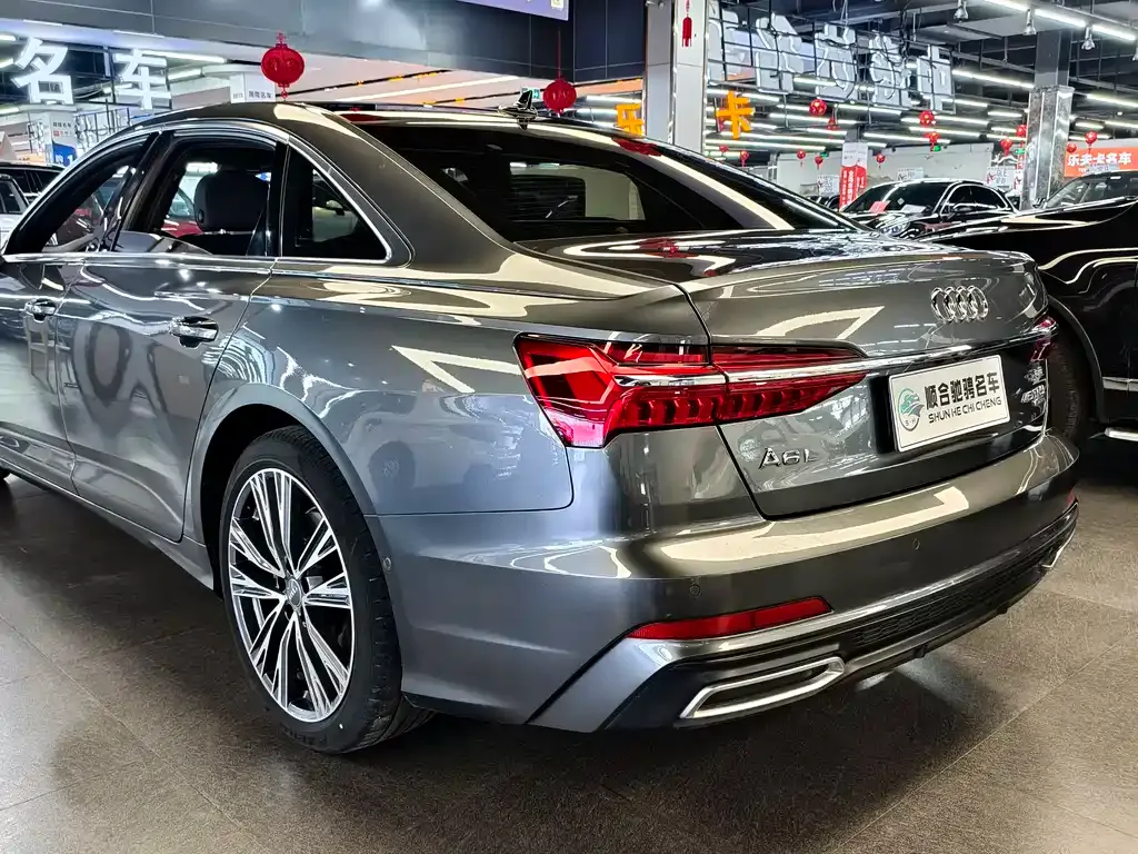 Audi A6L — фото 4