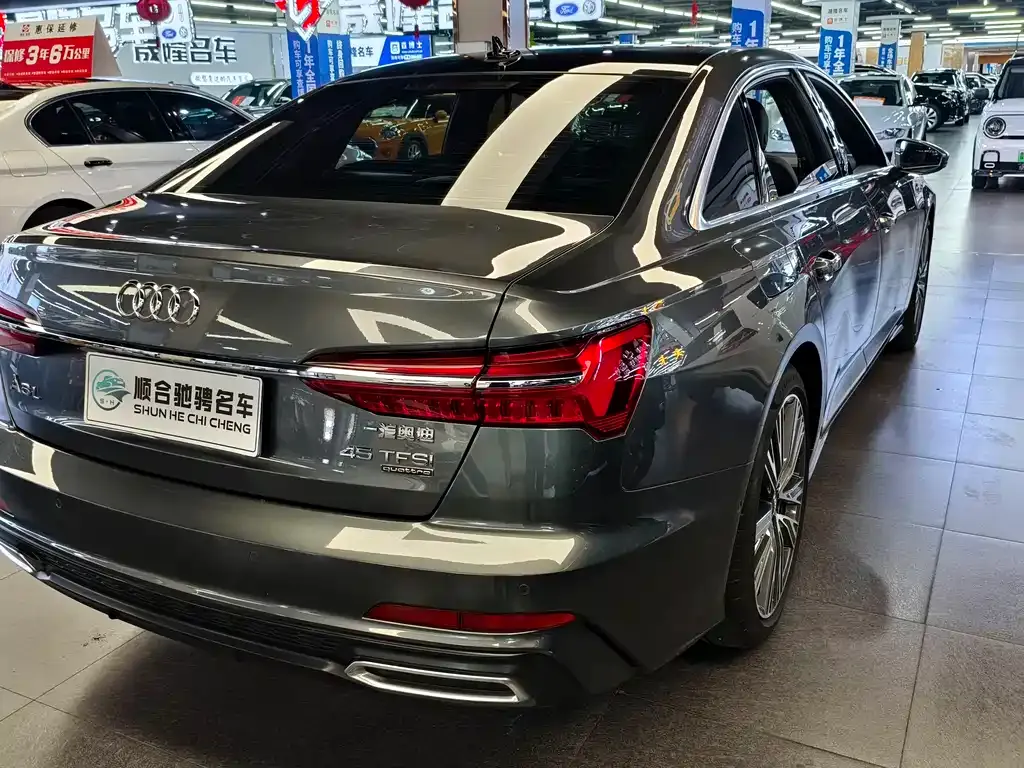 Audi A6L — фото 5