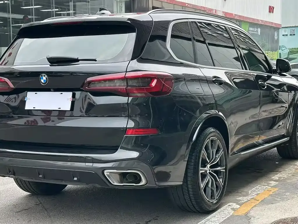 BMW X5 — фото 10