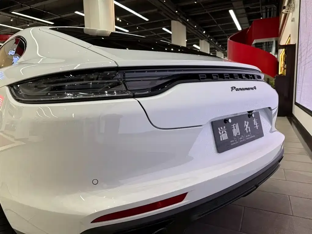Porsche Panamera — фото 9