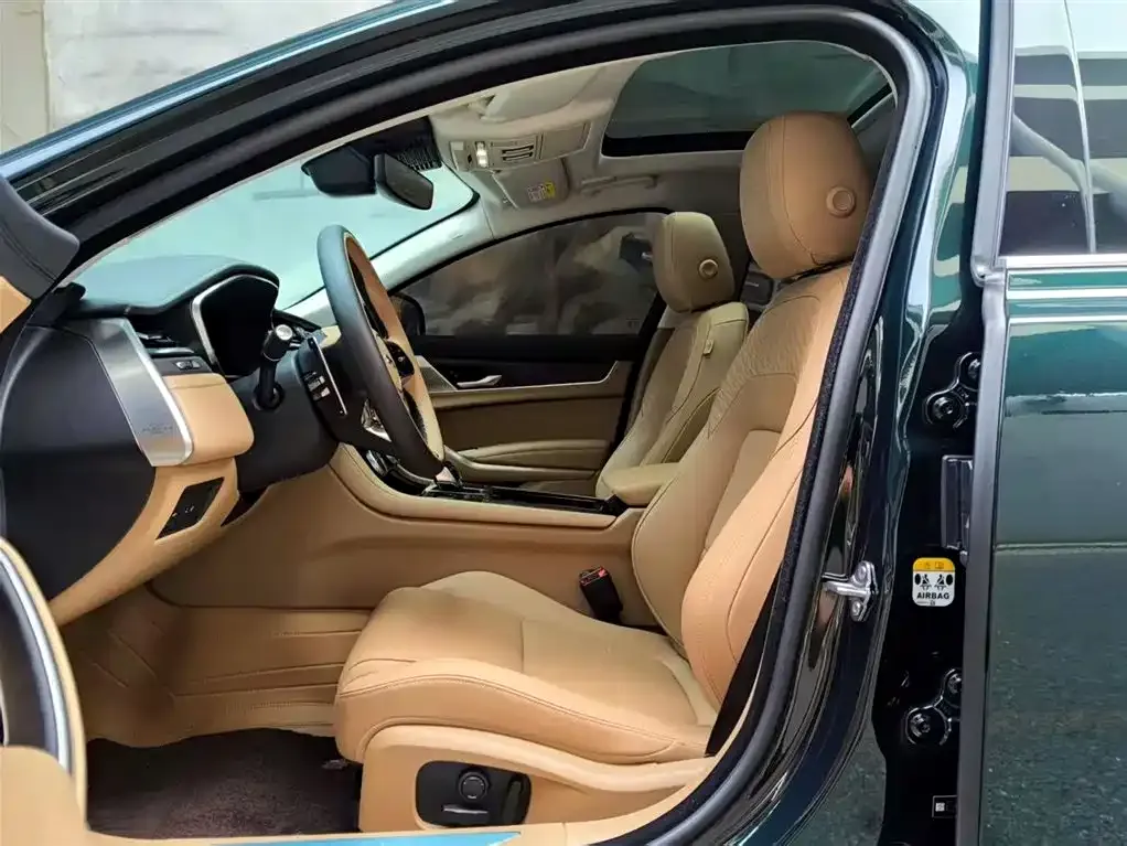 Jaguar XFL 2025 из CN, фото 9