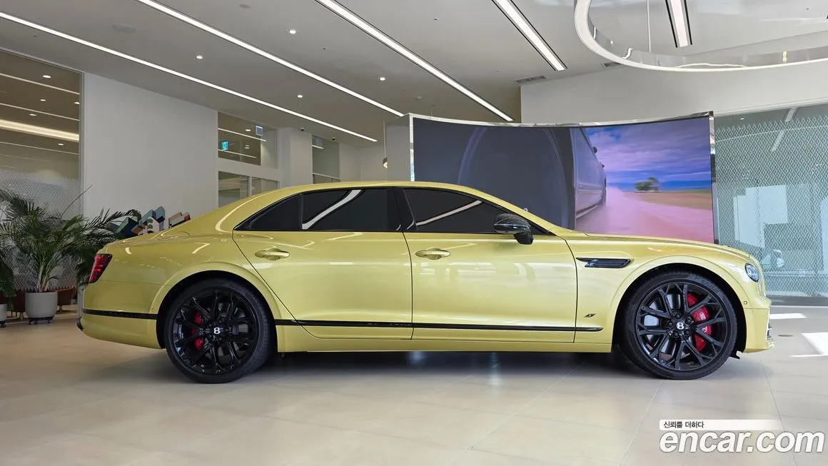 Bentley Flying Spur 2024 из KR, фото 4