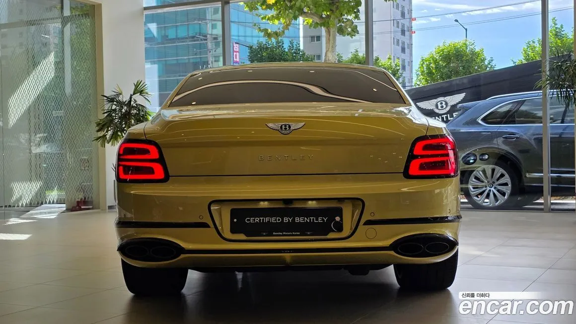 Bentley Flying Spur 2024 из KR, фото 5
