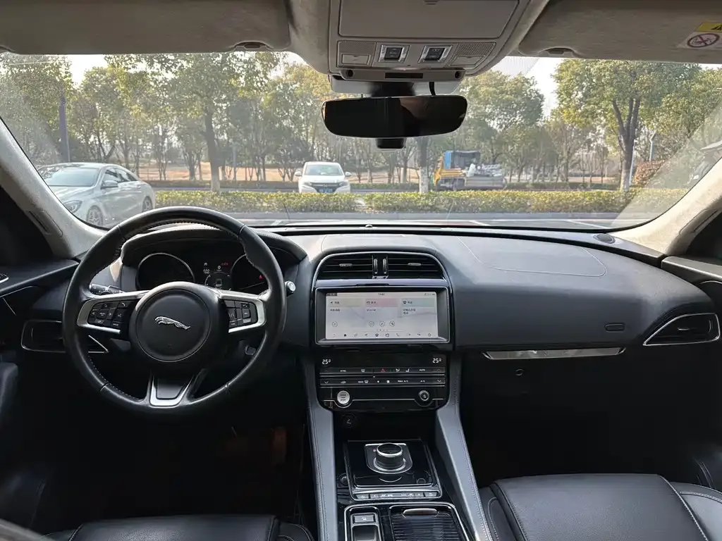 Jaguar F-PACE 2021 из CN, фото 9
