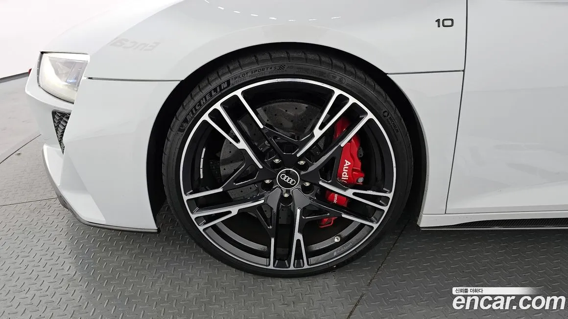 Audi R8 2021 из KR, фото 5