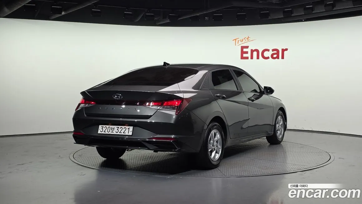 Hyundai AVANTE — фото 2