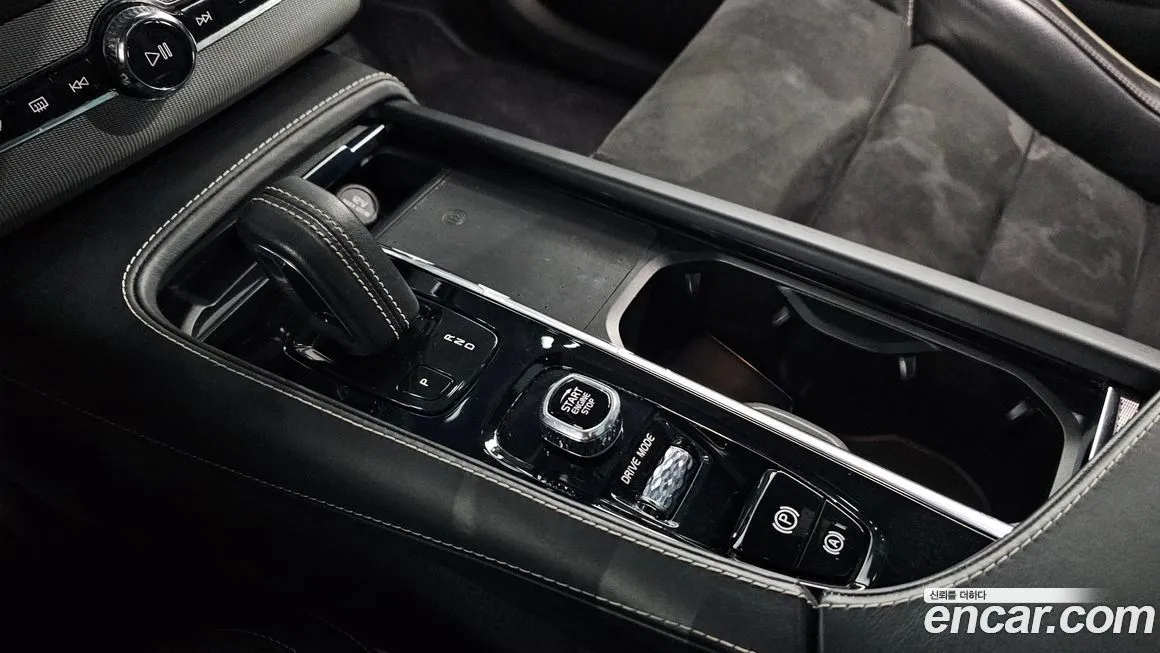 Volvo XC90 2021 из KR, фото 9