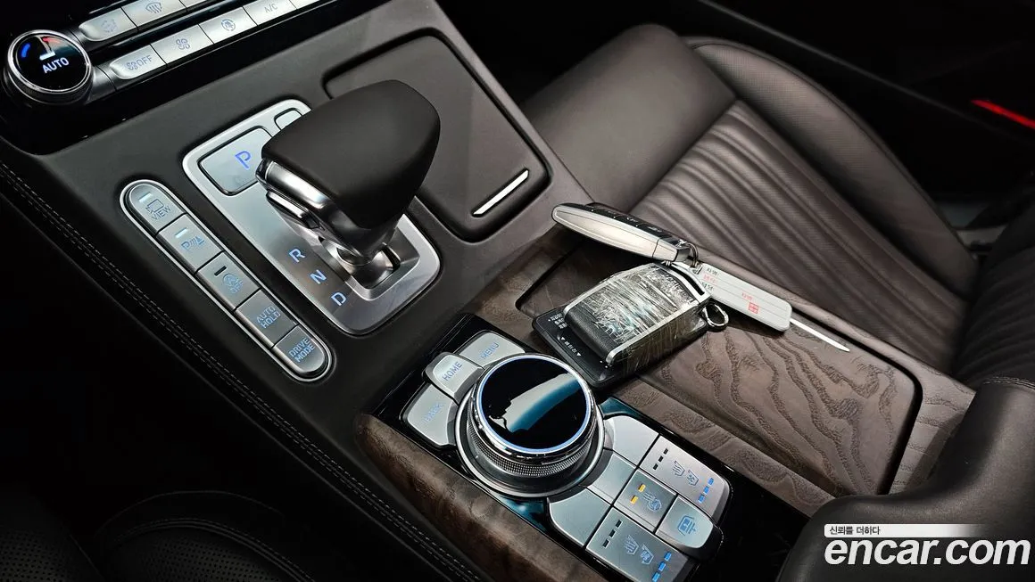 Genesis G90 — фото 9