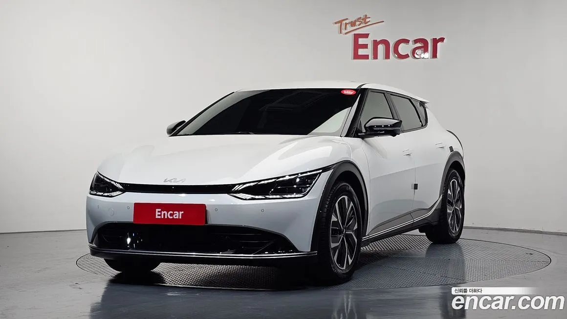 Kia EV6 — фото 1