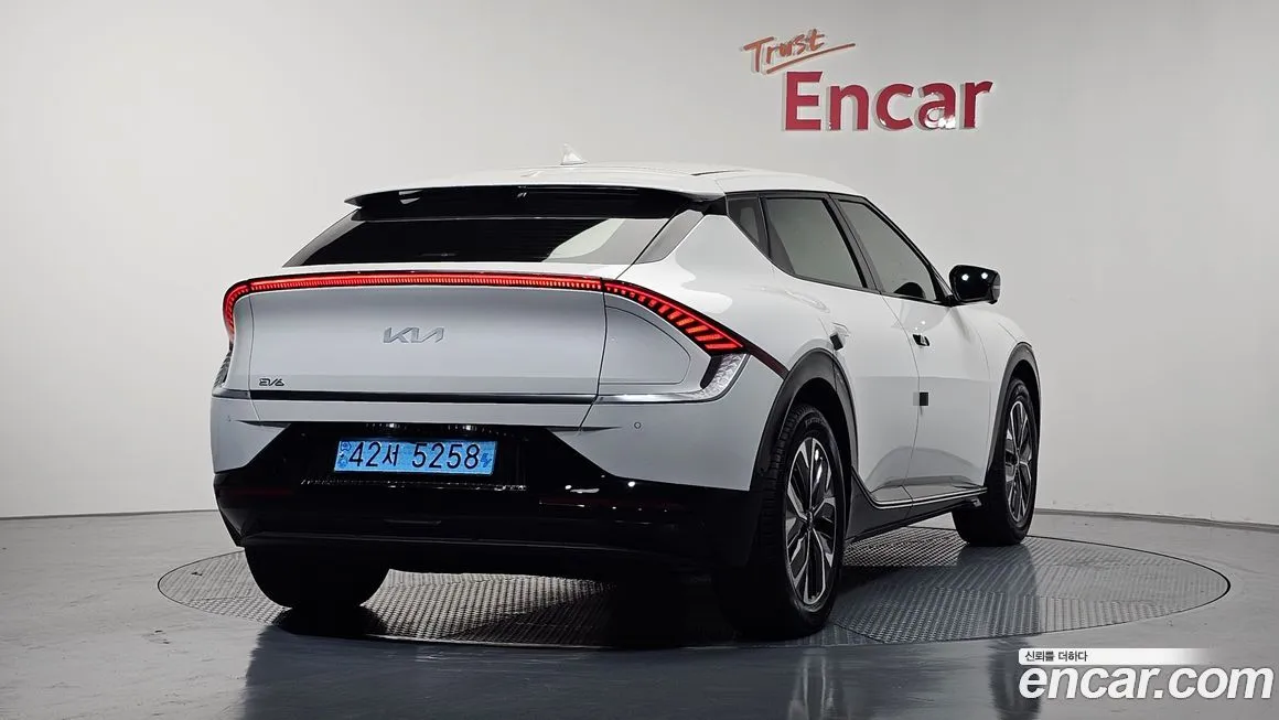 Kia EV6 — фото 2