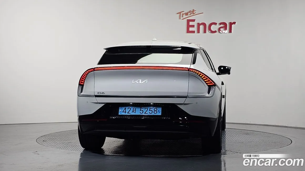 Kia EV6 — фото 4