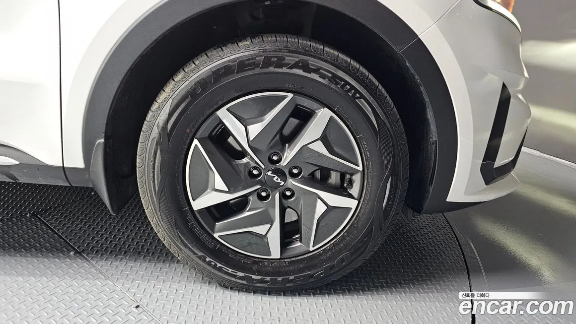 Kia Sorento — фото 5