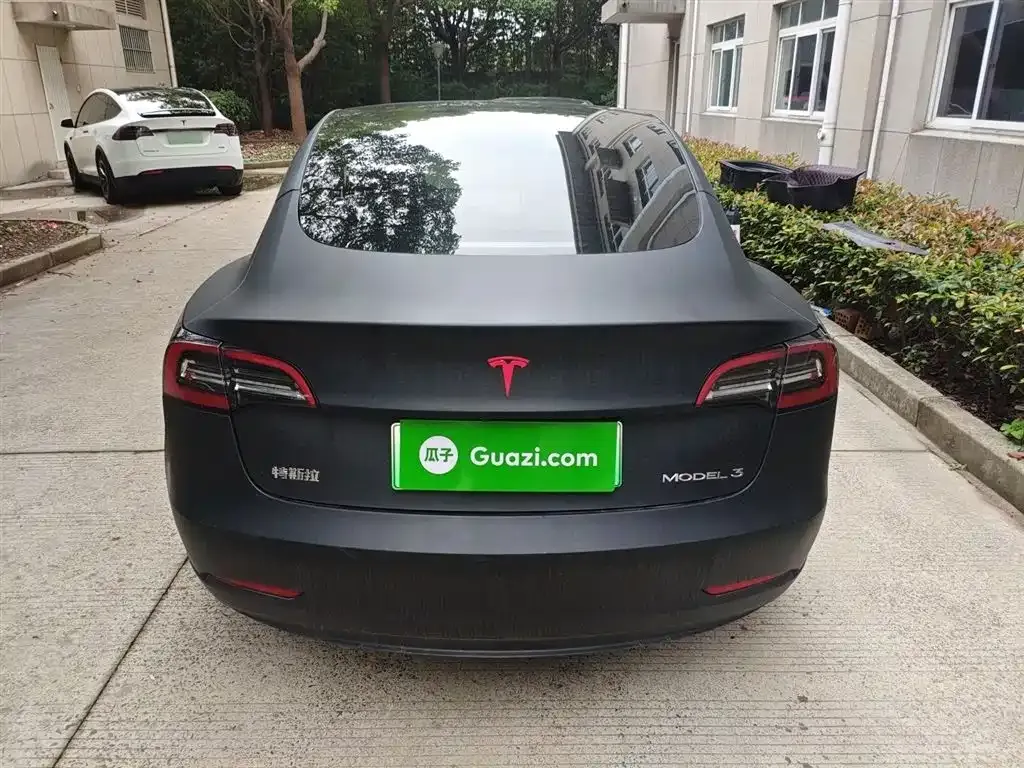 Tesla Model 3 — фото 6