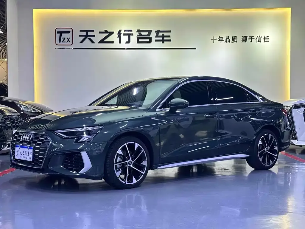 Audi A3 2023 из CN, фото 1