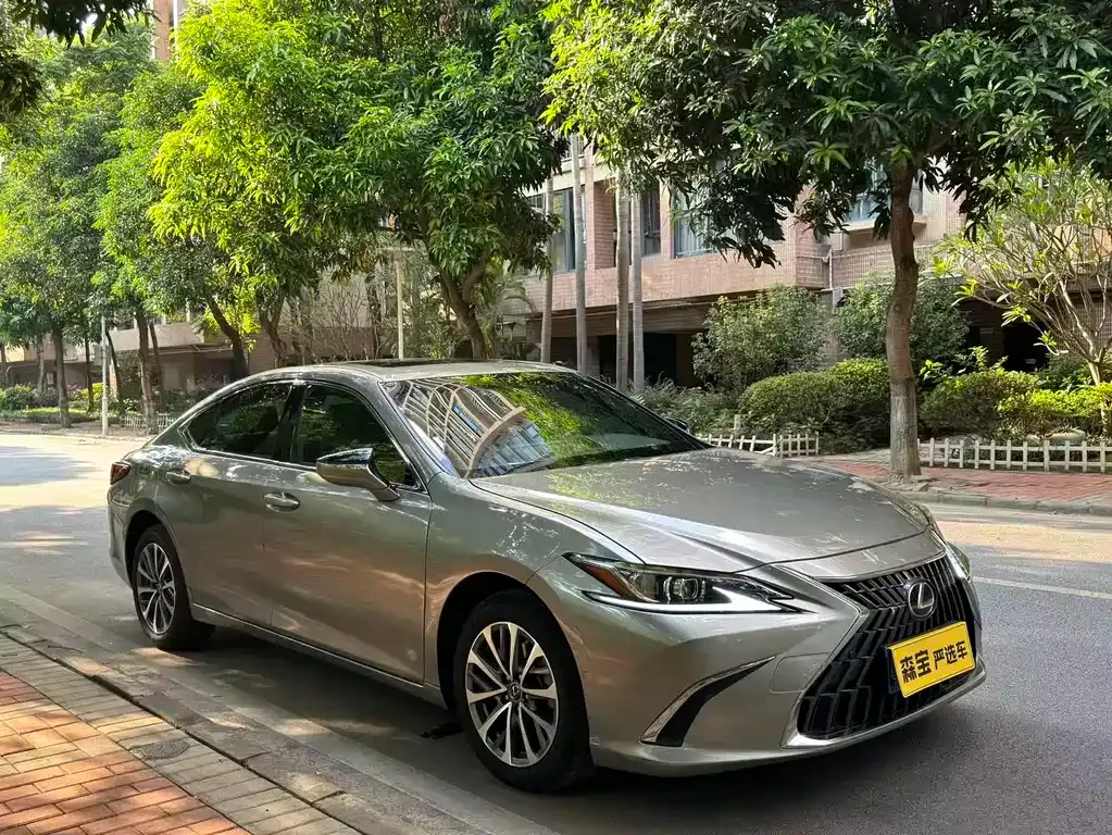 Lexus ES — фото 3