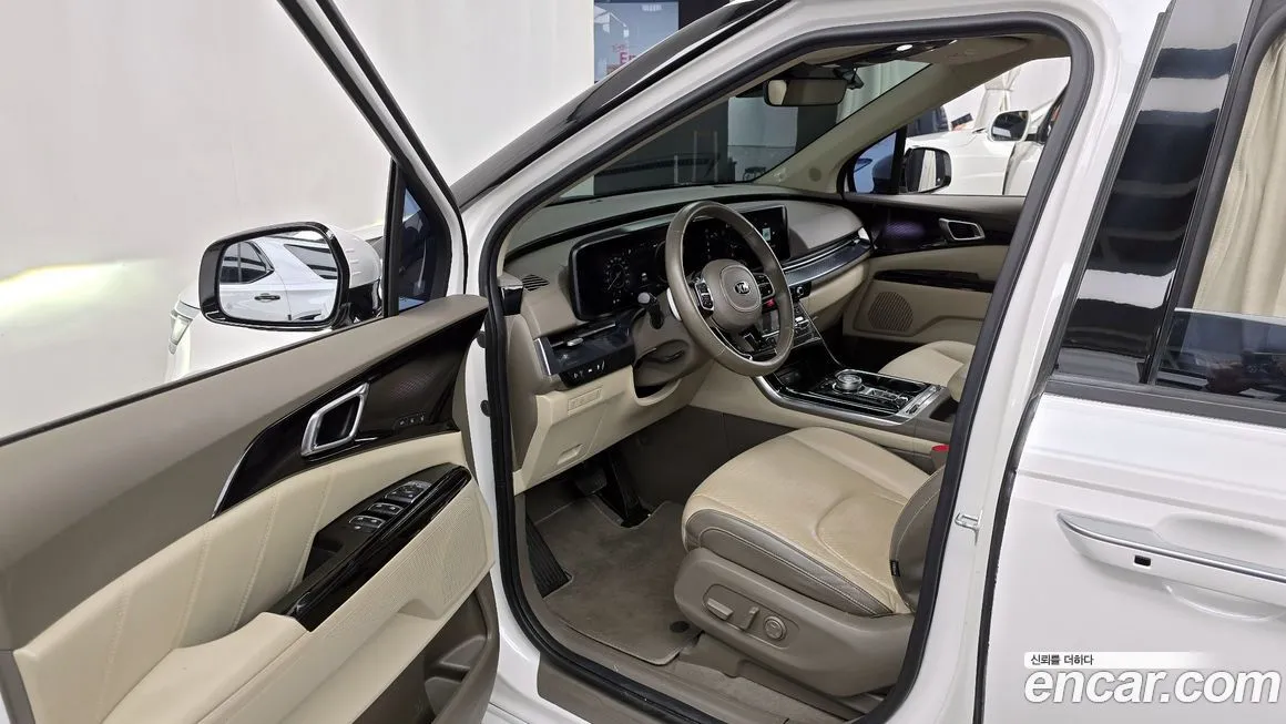 Kia Carnival — фото 10