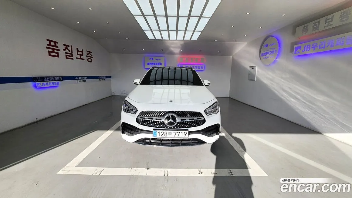 Mercedes-Benz GLA-Class — фото 1