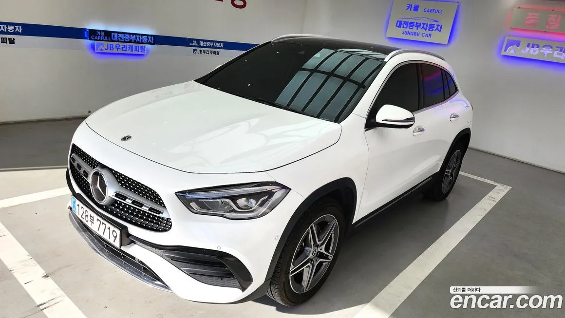 Mercedes-Benz GLA-Class — фото 10