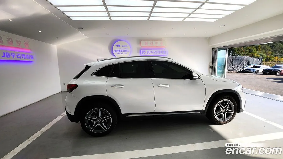 Mercedes-Benz GLA-Class — фото 7